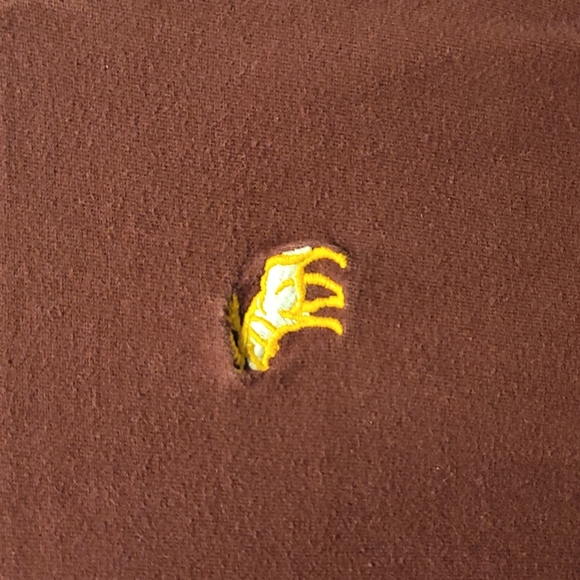 Abercrombie & Fitch - Picture 2 of 5